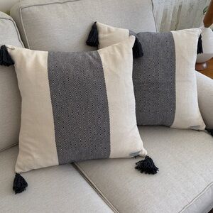Elements by Erin Gates Navy & Cream Woven Throw Pillows with Tassels - Set of 2